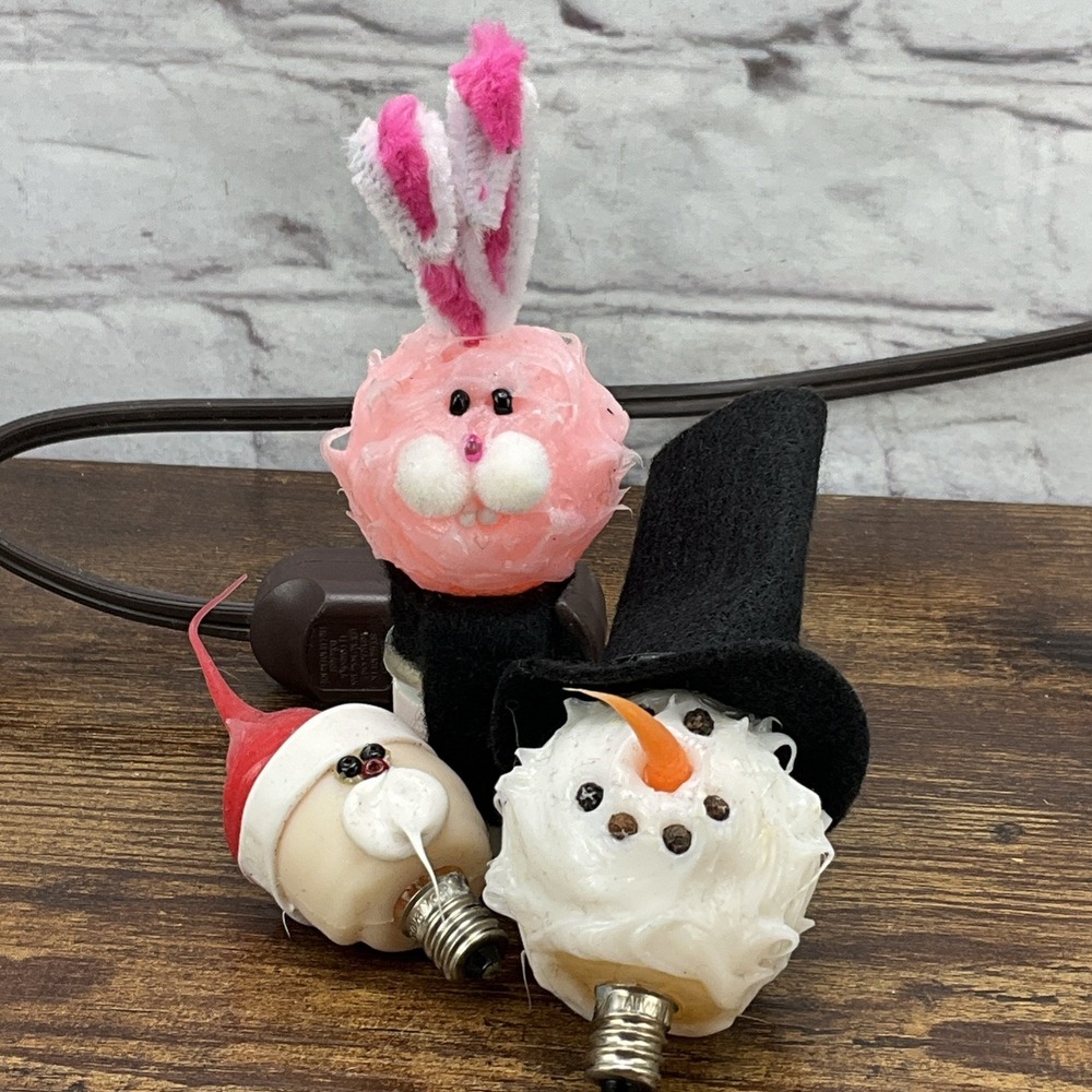 Vintage Nightlight With Bunny Snowman & Elf Light Bulbs 3 Watt Silicone Dipped